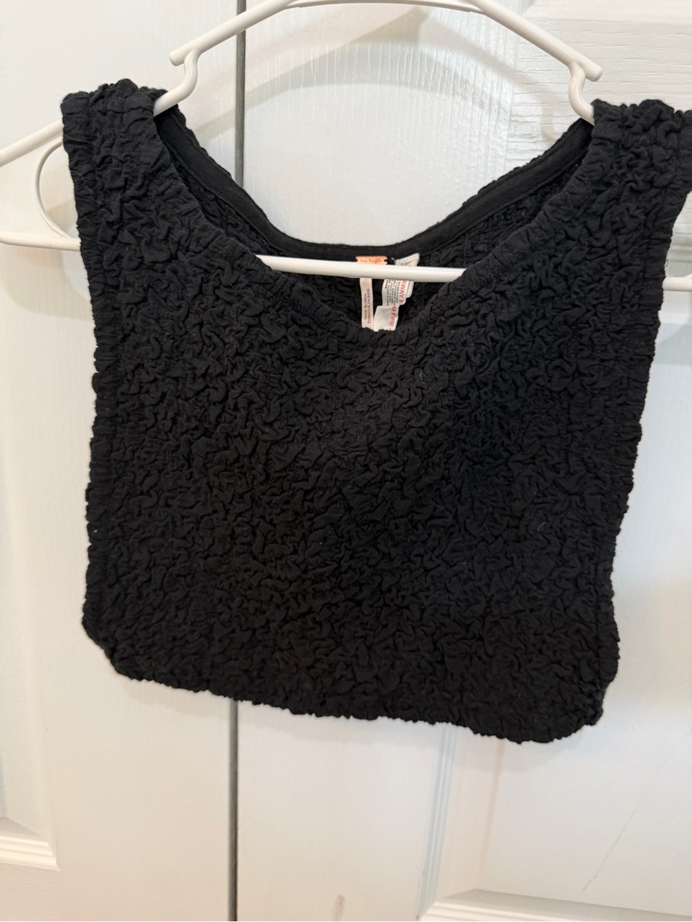 Free People Women’s Textured Black Sleeveless Crop Top